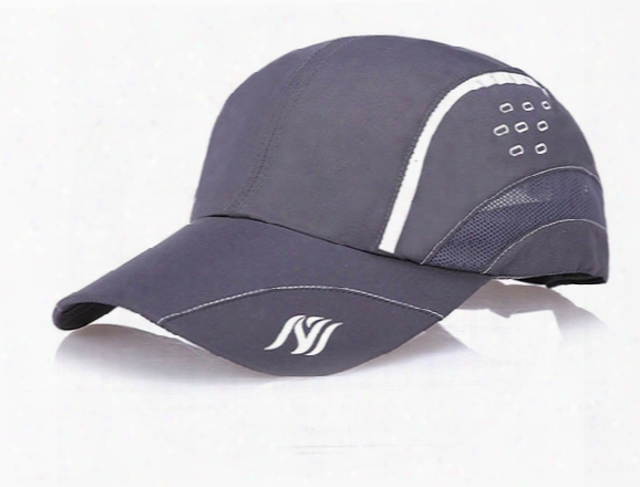 2017 Outdoor Sport Caps Mesh Breathable Man Baesball Golf Cap Summer Adjustable Sun Hat Sports Running Caps For Men Women Random Ca213