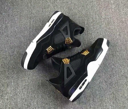 2017 New Retro 4 Royalty Basketball Shoes Men High Quality Royalty 4s Suede Black Gold White Mens Sports Sneakers With Shoe Box