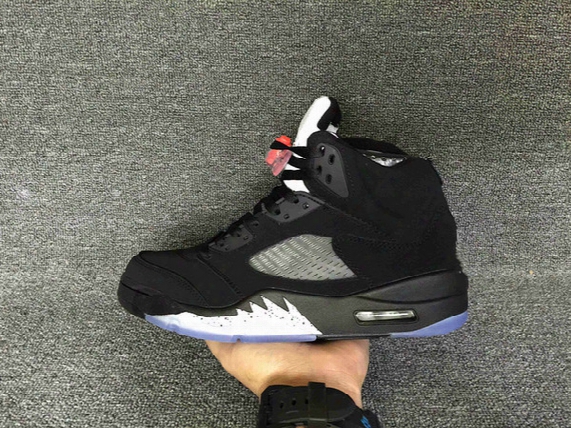 Wholesale New Air Retro 5 V Og Black Metallic Silver Men Basketball Shoes Retro 5s Women Sports Shoes Sneakers Brand Trainers Size 36-47