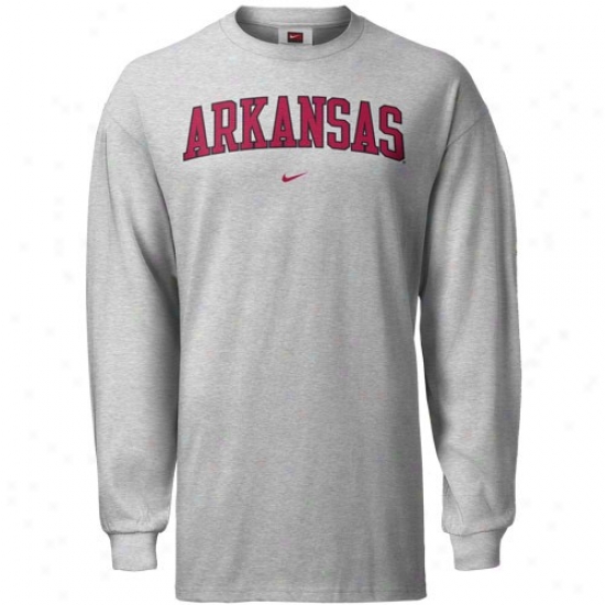 Arkansas Razorbacks T-shkrt : Nike Arkansas Razorbacks Ash Cpassic Logo Long Sleeve T-shirt