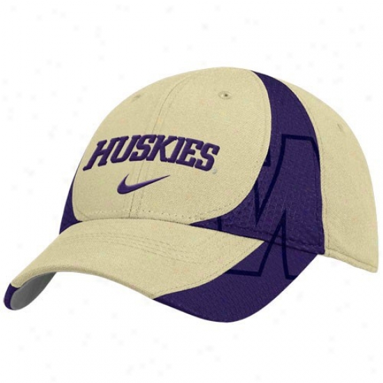 Wsahington Huskies Caps : Nike Washington Huskies Juvenility Gold Flex Fit Caps