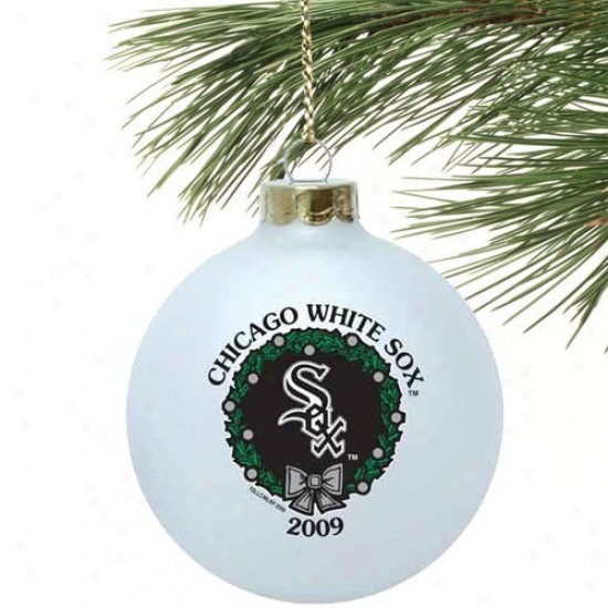 Chicago White Sox 3 1/4'' White 2009 Collectors Series Wreath Decorate