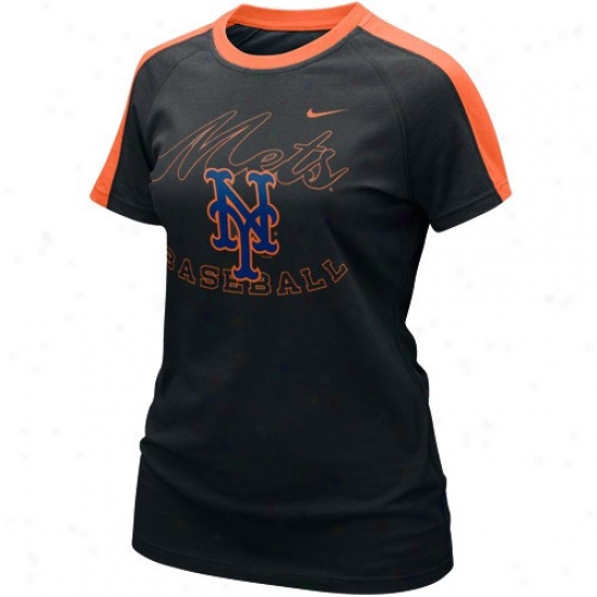 New York Mets Attire: Nike New York Mets Ladies Black Center Field T-shirt
