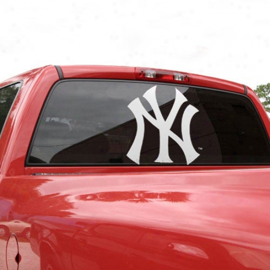 New York Yankees 18'' X 18'' White Logo Decal