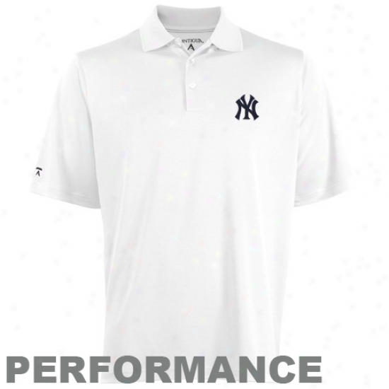 New York Yankees Clothing: Antigua New York Yankeeq White Exceed Polo