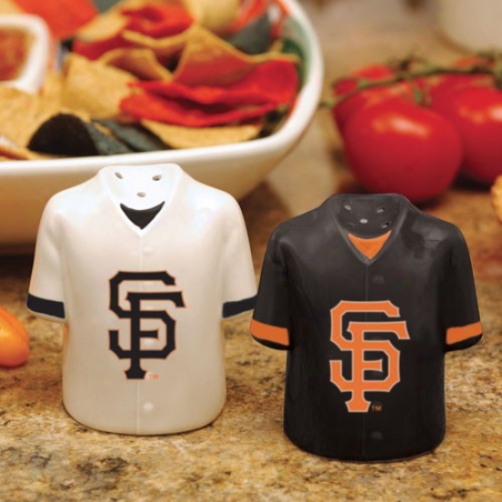 San Francisco Giantts Gameday Ceramic Salt & Pepper Shakers