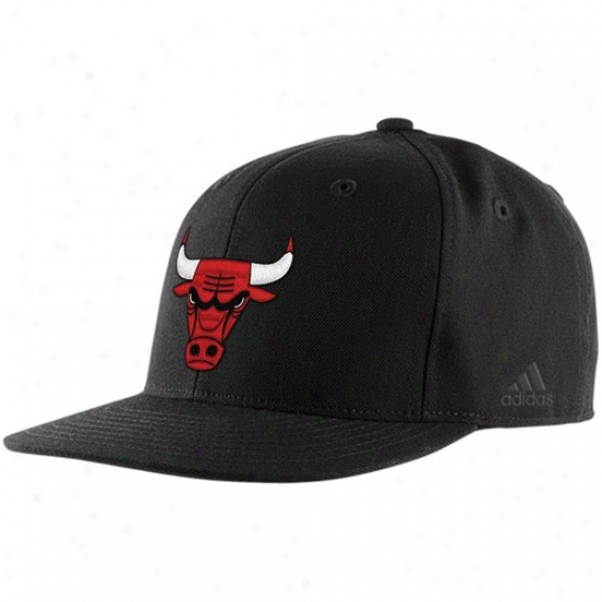 Chicago Bulls Hats : Adidas Chicago Bjlls Black Basic Logo Fitted Hats