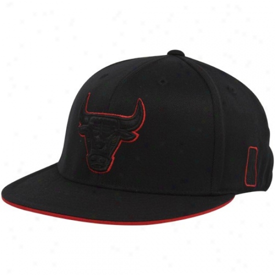 Chicago Bulls Merchandise: Adidas Chicago Bulls Black Tonal 210 Fitted Flex Hat