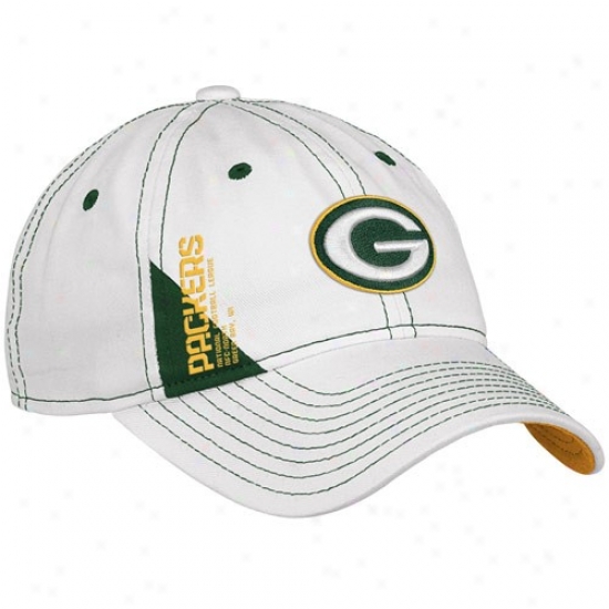 Green Bay Gear: Reebok Green Bay White Official 2010 Outline Day Flex Fit Hat