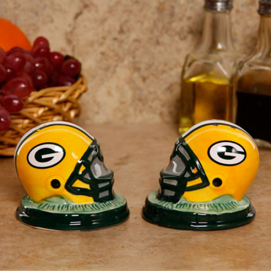 Green Bay Packers Ceramic Helmet Salt & Pepper Shakers 144572312500