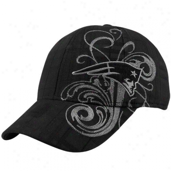 New England Patriot Hat : Reebok New England Patriot Black Tonal Plaid Flex Fit Hat