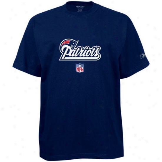 New England Patriots T-shir t: Reebok New England Patriots Navy Blue Sideline T-shirt