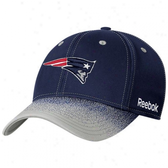 Novel England Pats Hat : Reebok New England Pats Navy Blue Fadeout Sideline 2nd Season Player Flex Fit Hat