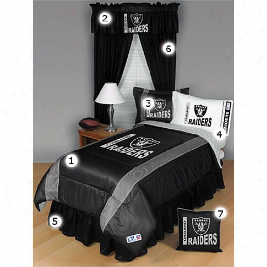 Oakland Raiders Queen Size Sideline Bedroom Set