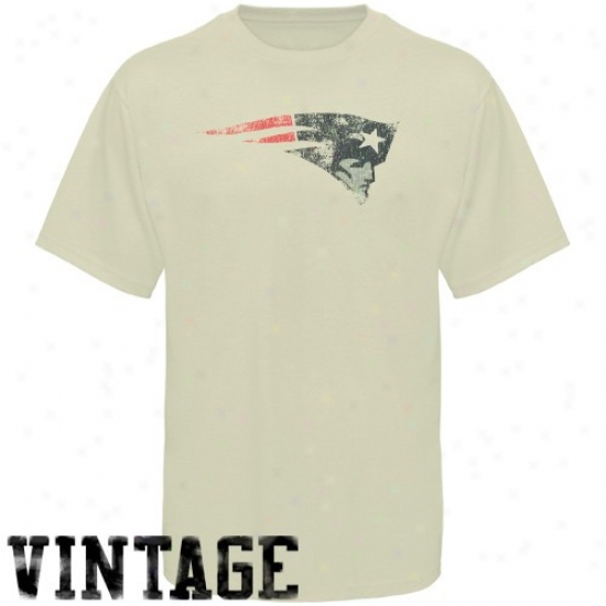 Patriots Tshirt : Reebok Patriots Youth Cream Main Identity Vintage Tshirt