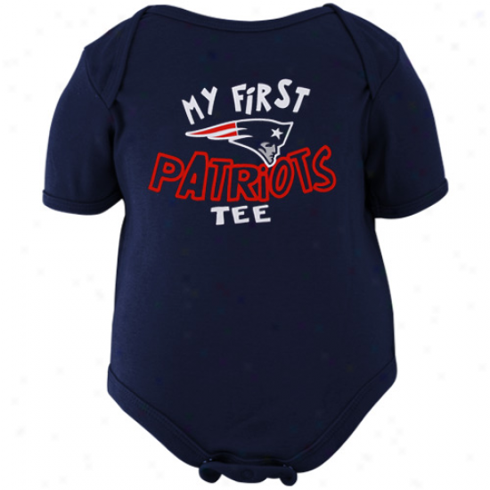 Reebok New England Patriots Infant Navy Blue The Other First Creeper