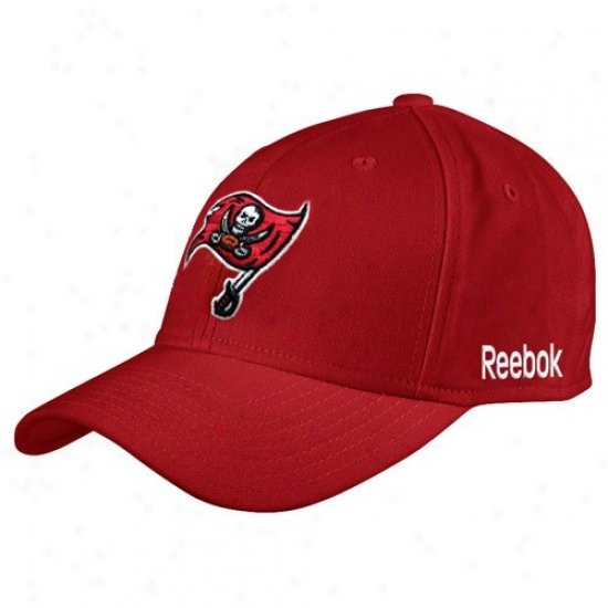 Tampa Laurel-crown Bucs Hats : Reebok Tampa Bay Bucs Red Basic Logo Wool Blend Adjystable Hats