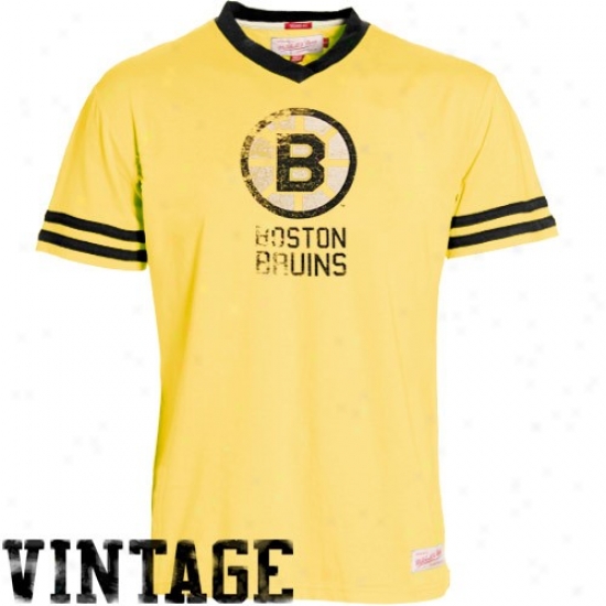 Boston Bruin T Shirt : Mitvhell & Ness Boston Bruin Gold Flip Shot V-neck Vintage T Shirt