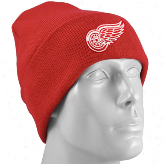 Detroit Red Wings Hat : Reebok Detroit Red Wings Red Watch Cuffed Knit Beanie